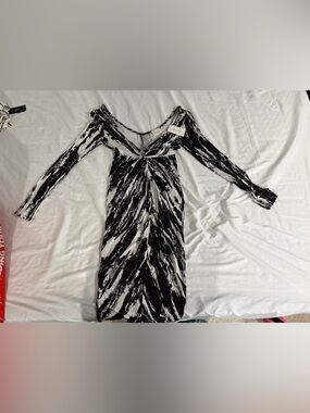 Diva Black & White Twist-Front Long Sleeve Dress